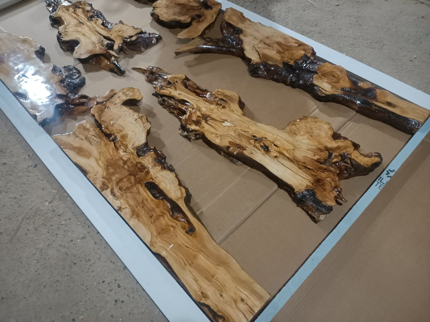 Live Edge Olive Dining Table Set 6 Pcs