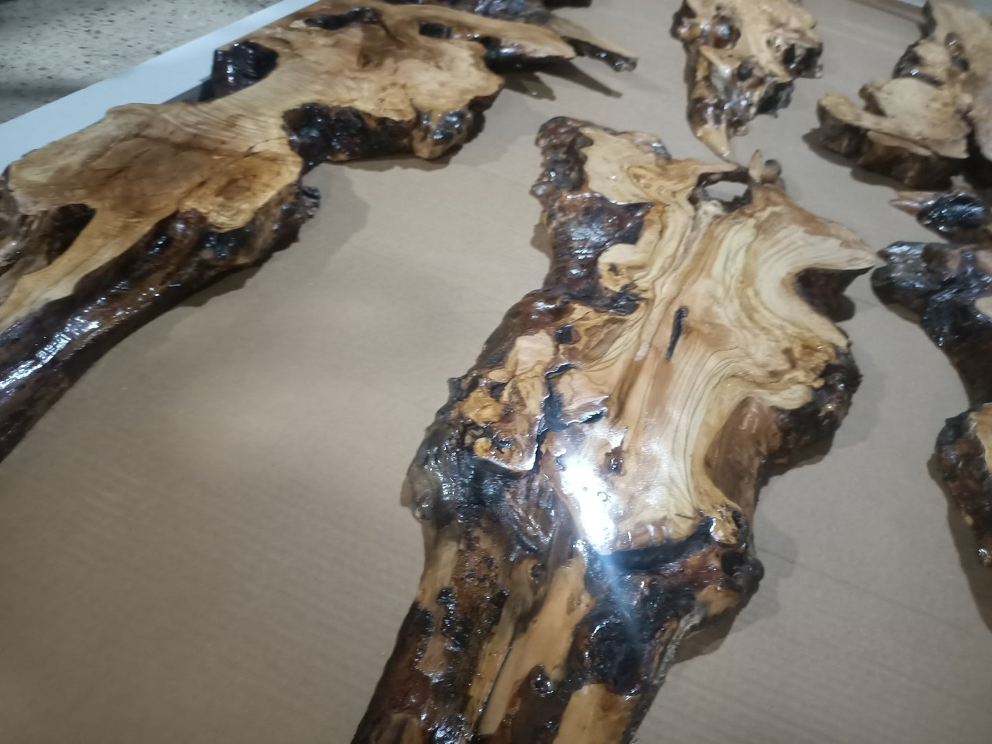 Live Edge Olive Dining Table Set 6 Pcs