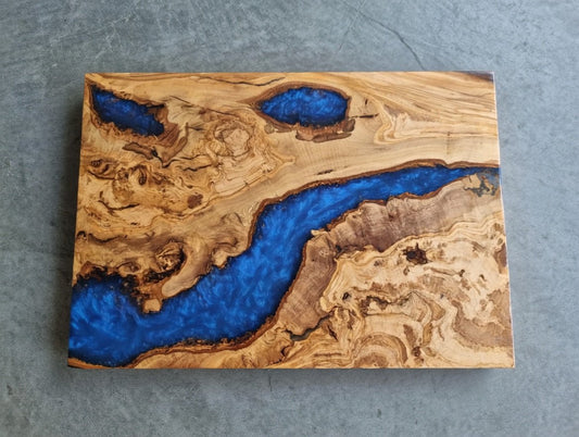 Epoxy Olive Root 16" Cuting Board